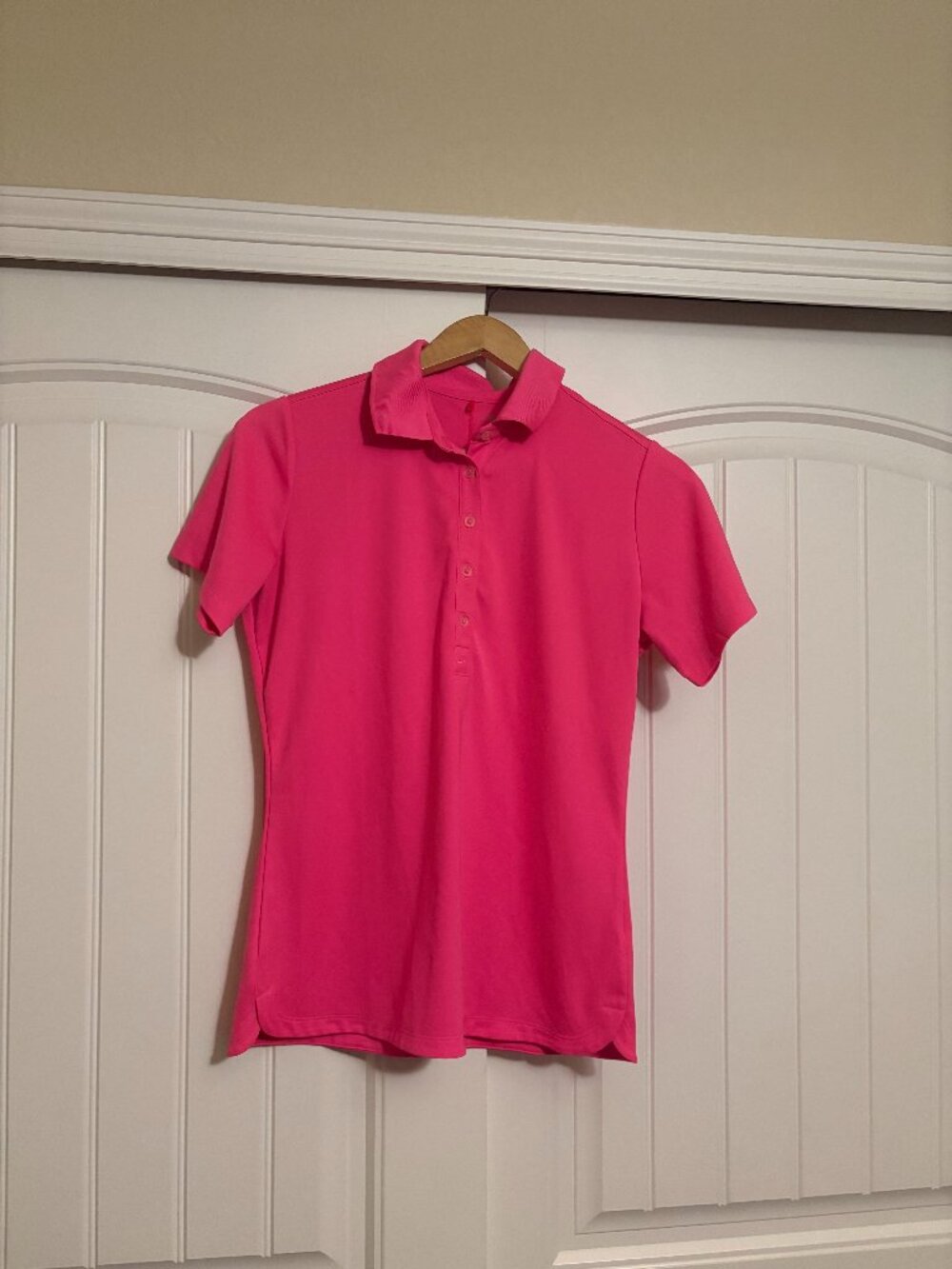 Nike Golf Polo Shirt Medium Pink Collared Short Sleeve Polyester Classic Buttons